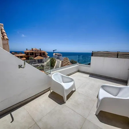 Penthouse Carabela Seaviews * Benalmádena